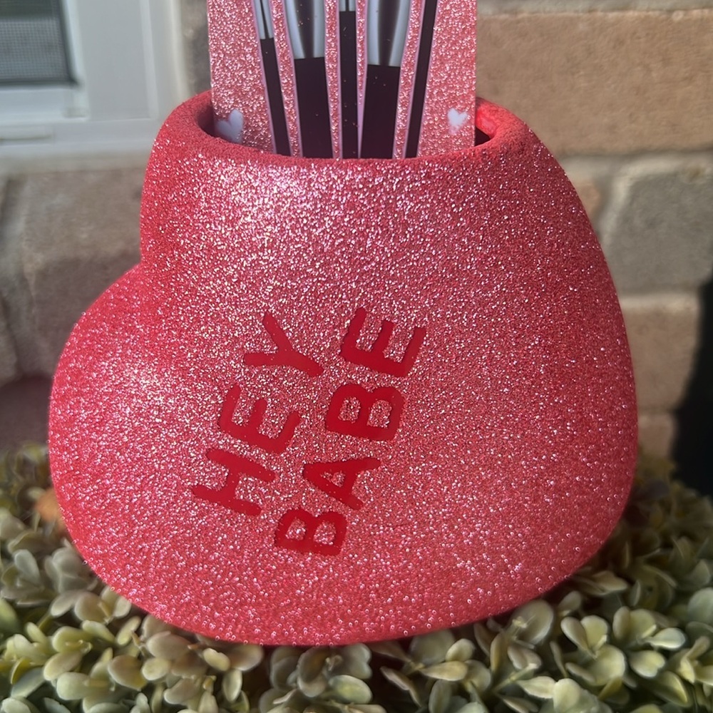 Cute💕💄pink glitter HEY BABE. BRUSH HOLDER! - Picture 10 of 16